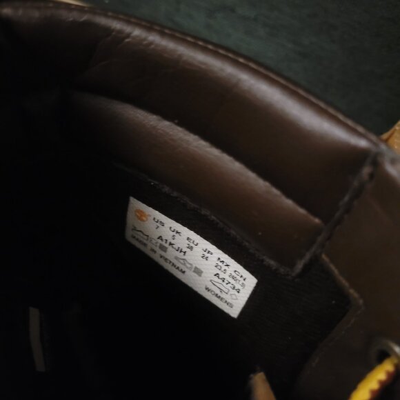 Timberland Tillston Leather Heeled Boot - Picture 5 of 8